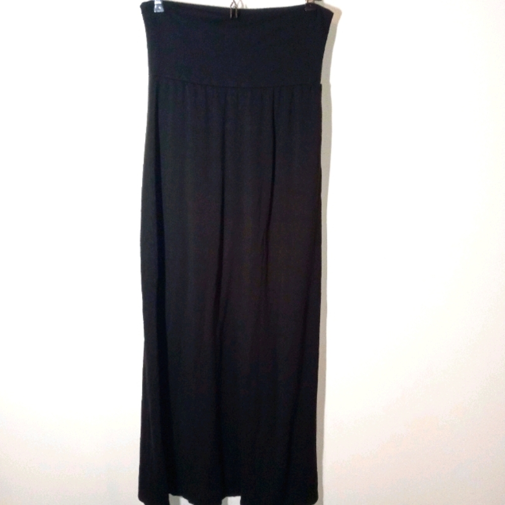Black strapless dress